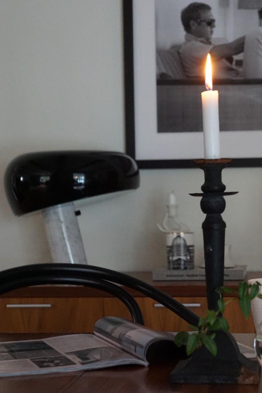 Verfijnde tafellamp van Carrara-marmer en metaal met modern LED-ontwerp