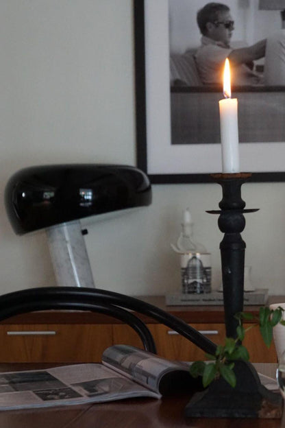 Verfijnde tafellamp van Carrara-marmer en metaal met modern LED-ontwerp