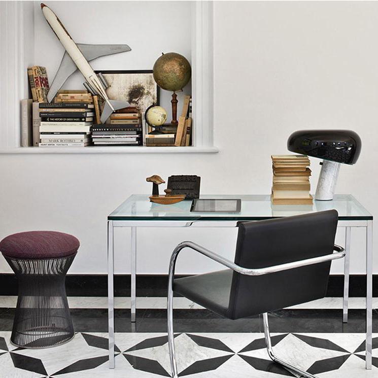 Verfijnde tafellamp van Carrara-marmer en metaal met modern LED-ontwerp