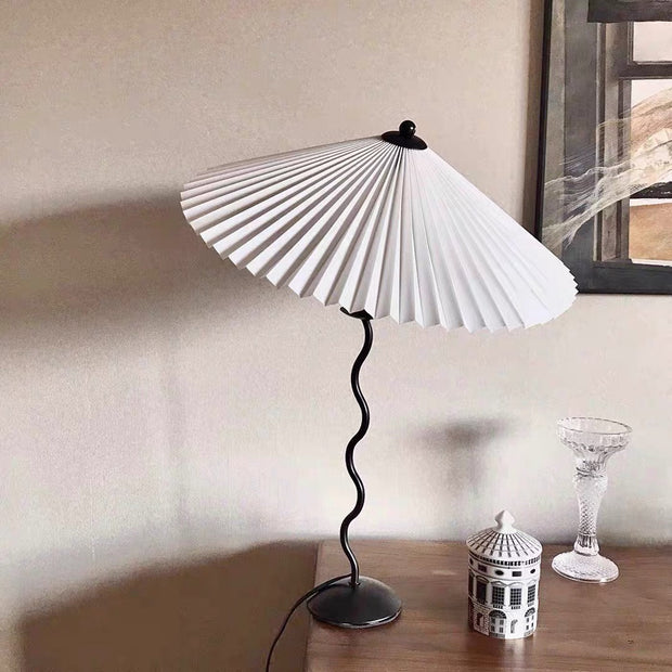 Chic Squiggle Table Lamp – Wavy Contemporary Elegance for Your Living Room, Bedroom, or Office
