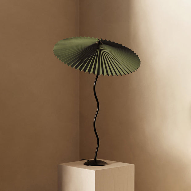 Chic Squiggle Table Lamp – Wavy Contemporary Elegance for Your Living Room, Bedroom, or Office