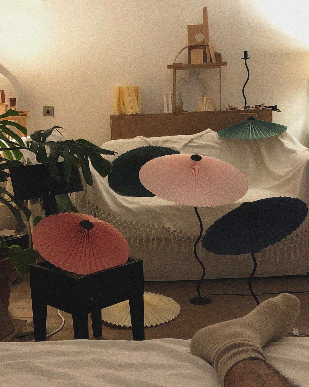 Lampe de Table Chic Squiggle – Élégance Contemporaine Ondulée pour Votre Salon, Chambre ou Bureau