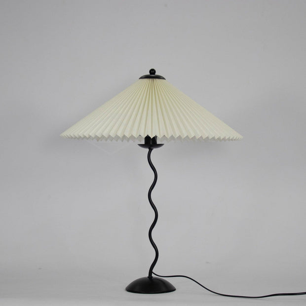 Chic Squiggle Table Lamp – Wavy Contemporary Elegance for Your Living Room, Bedroom, or Office