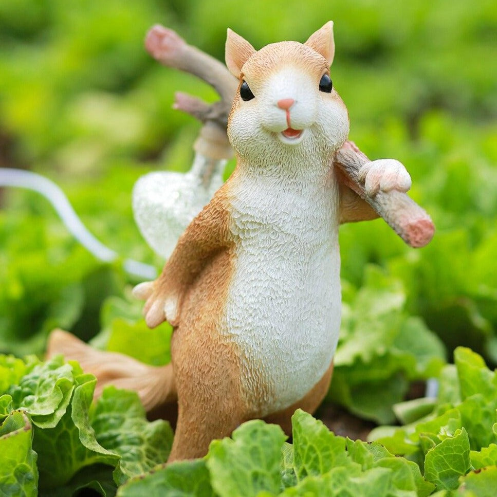 Lampe de table LED écureuil charmant – Accent en résine et verre stylé pour votre espace