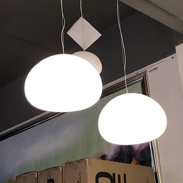 Chic Bao-Shaped Pendant – Contemporary Glass Design for a Warm Atmosphere