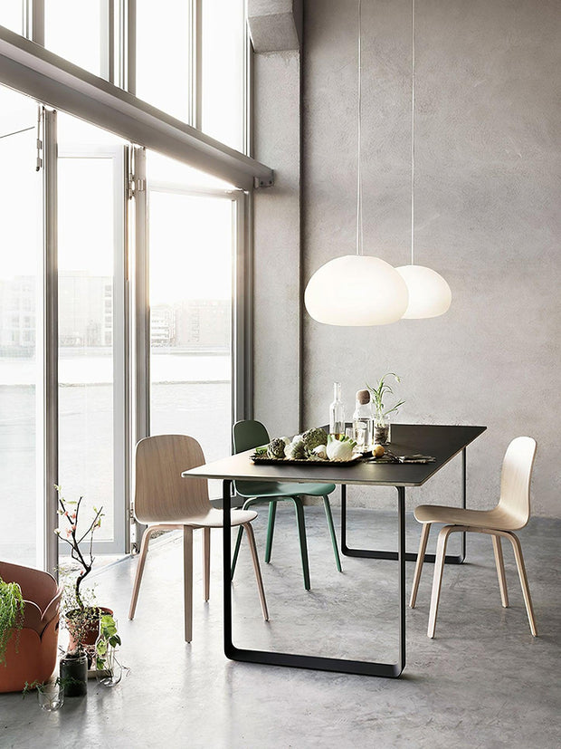 Chic Bao-Shaped Pendant – Contemporary Glass Design for a Warm Atmosphere