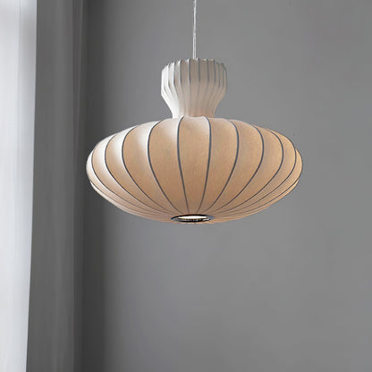 Élégante suspension Bella Bloom – Lampe vintage intemporelle en soie naturelle et métal