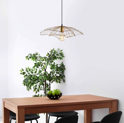 Suspension en Or Pétale Exquise – Design Floral Délicat avec Éclat LED Chaud