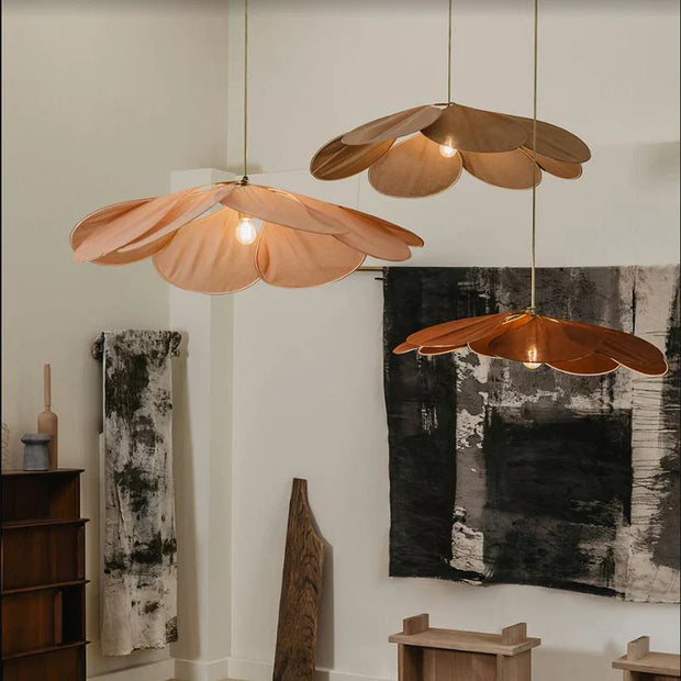 Elegant Floralume Pendant – Exquisite Floral Elegance with Comfortable LED Light