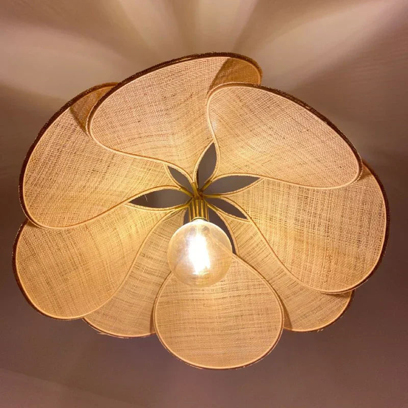 Élégante Suspension Floralume – Élégance Florale Exquise avec une Lumière LED Confortable
