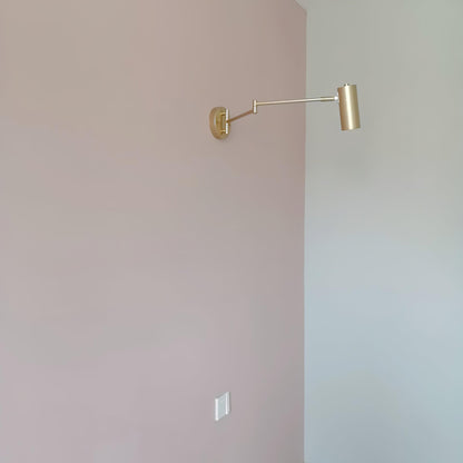 Modern och ren LED vägglampa i järn - Elegant och justerbar design med integrerad belysning