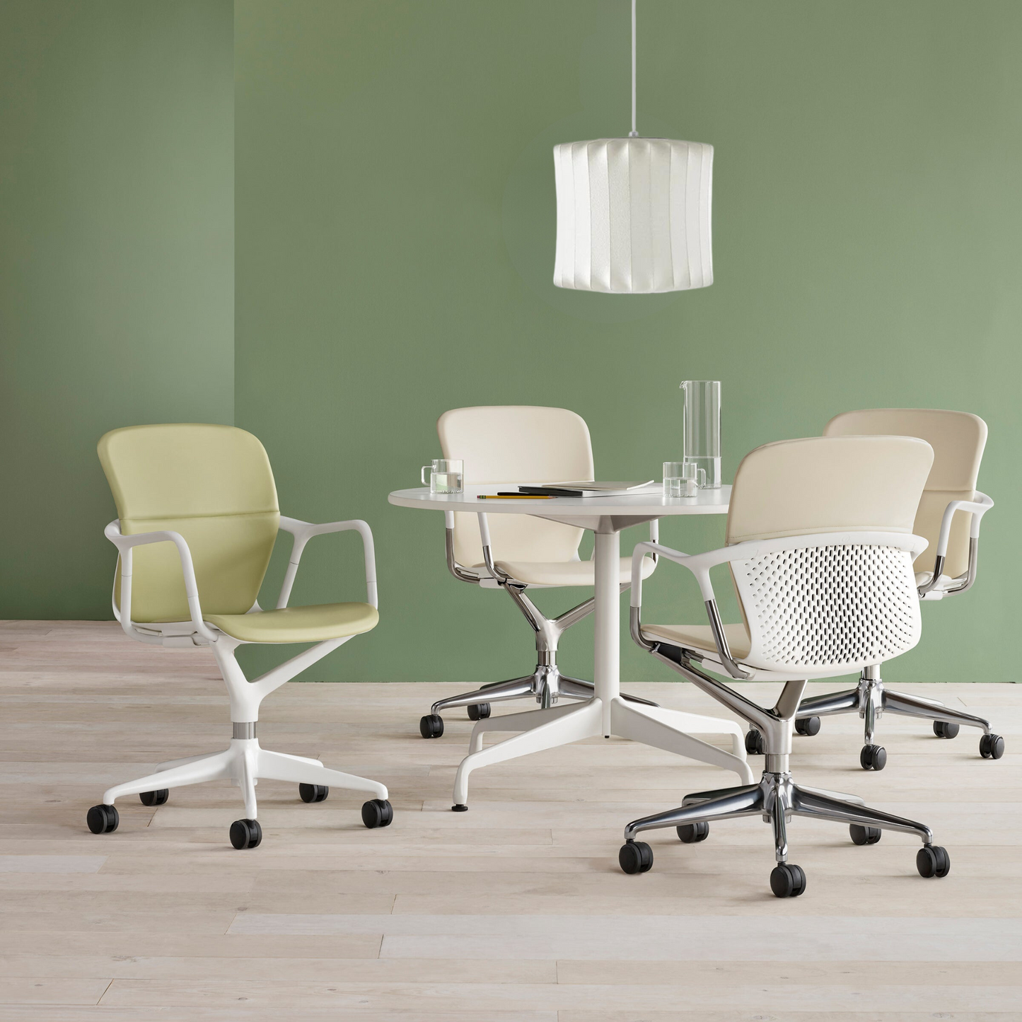 Suspension en bois et acier nordique épurée – Adoptez l'élégance naturelle moderne pour votre espace chic