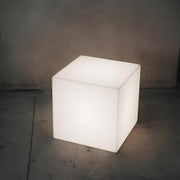 Bright outdoor Cube LED lamp - Rechargeable and remote-controlled for ultimate comfort