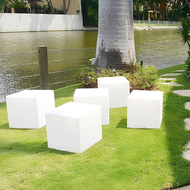 Bright outdoor Cube LED lamp - Rechargeable and remote-controlled for ultimate comfort