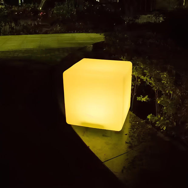 Bright outdoor Cube LED lamp - Rechargeable and remote-controlled for ultimate comfort