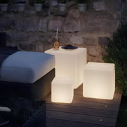 Bright outdoor Cube LED lamp - Rechargeable and remote-controlled for ultimate comfort