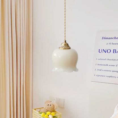 Elegante hanglamp Talblume – Prachtig bloemmotief in messing en hars