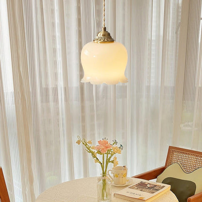 Elegante hanglamp Talblume – Prachtig bloemmotief in messing en hars