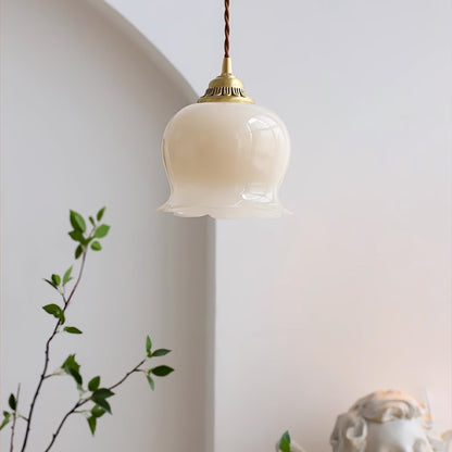 Elegante hanglamp Talblume – Prachtig bloemmotief in messing en hars