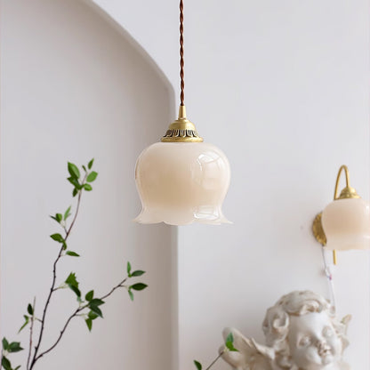 Elegante hanglamp Talblume – Prachtig bloemmotief in messing en hars