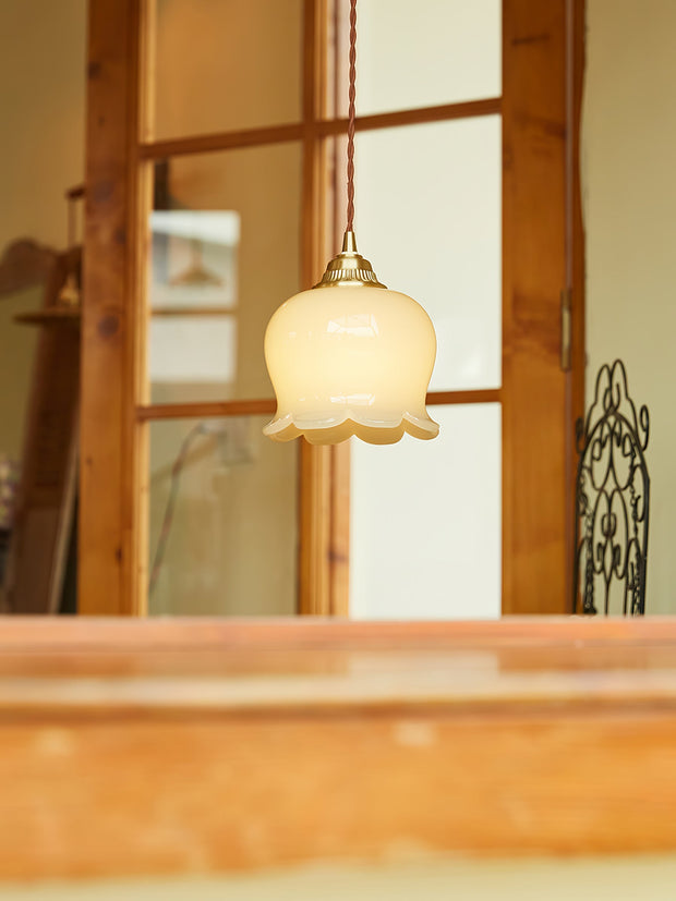 Élégante suspension Talblume – Superbe design floral en laiton et résine