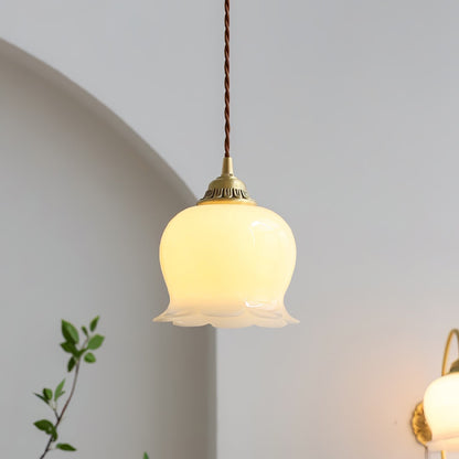 Elegante hanglamp Talblume – Prachtig bloemmotief in messing en hars