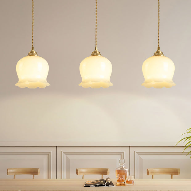 Élégante suspension Talblume – Superbe design floral en laiton et résine