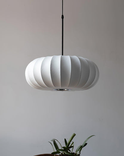 Éblouissante Suspension Wabi-Sabi Verona – Élégante Métallique Minimaliste & Artisanat en Soie Luxueuse
