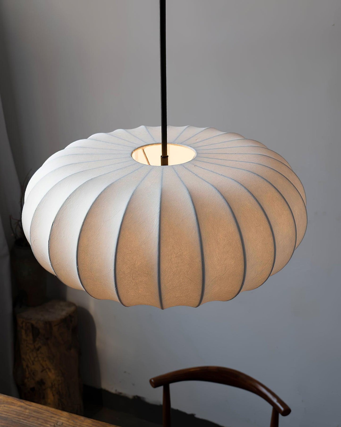 Éblouissante Suspension Wabi-Sabi Verona – Élégante Métallique Minimaliste & Artisanat en Soie Luxueuse