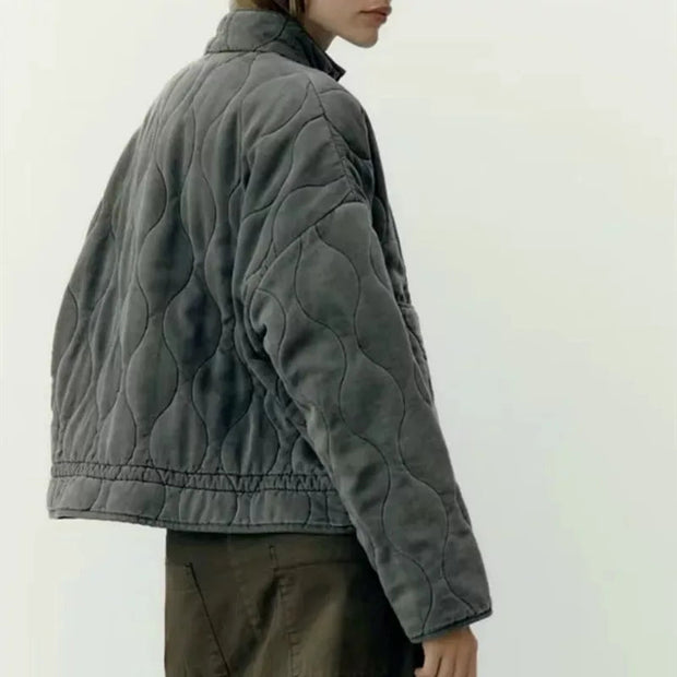 Veste Femme Élégante avec Détails de Poches, Confortable et Polyvalente – Blazer Femme Adaptable pour Toutes les Occasions