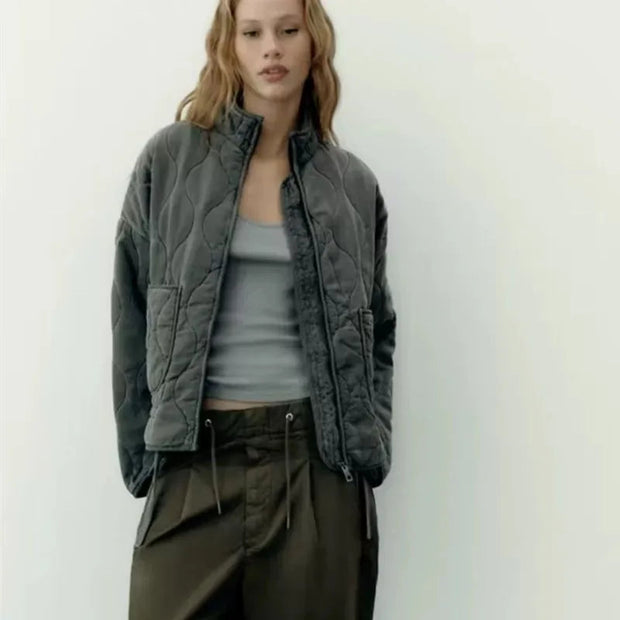 Veste Femme Élégante avec Détails de Poches, Confortable et Polyvalente – Blazer Femme Adaptable pour Toutes les Occasions
