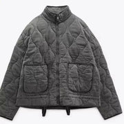 Veste Femme Élégante avec Détails de Poches, Confortable et Polyvalente – Blazer Femme Adaptable pour Toutes les Occasions