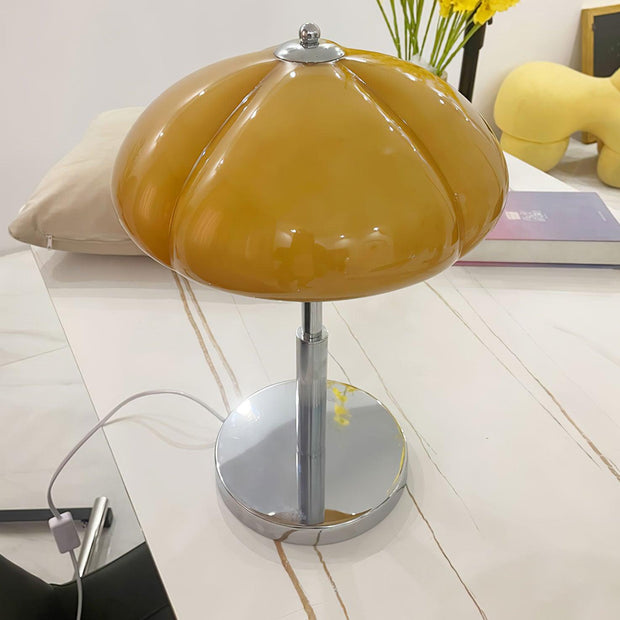 Elegantly designed Bauhaus table lamp by Pilz – Chic fusion of glass and metal with warm amber lampshade