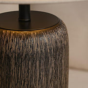 Floor lamp in aged wood with rustic elegance – Perfect for contemporary living spaces
