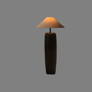 Floor lamp in aged wood with rustic elegance – Perfect for contemporary living spaces