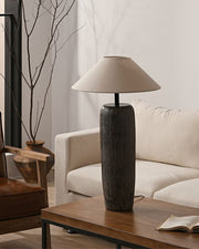 Floor lamp in aged wood with rustic elegance – Perfect for contemporary living spaces