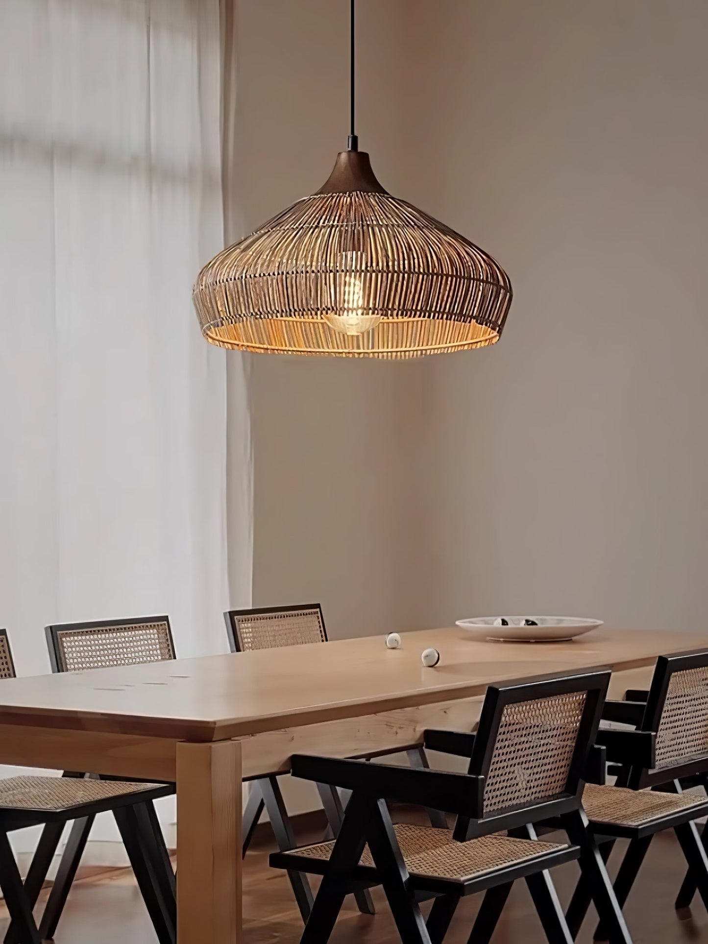 Lustre en osier rattan Élégance Naturelle avec lumière LED