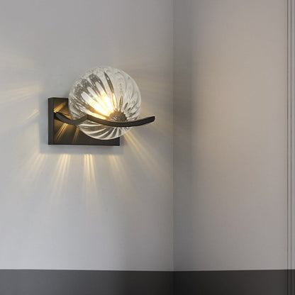 Modern and sleek LED wall light in glass - Durable and elegant design perfect for your living room, bedroom, and hallway