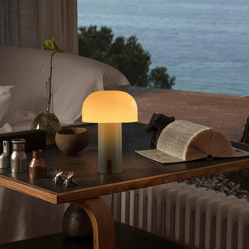 Draadloze tafellamp met elegant Europees design, touchbediening en instelbare LED-lichtsterkte