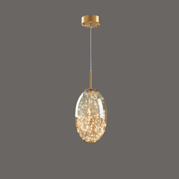 Elegant glass and brass pendant – Stylish lighting for your living room and kitchen