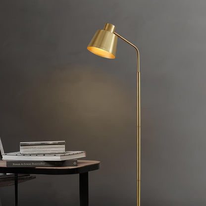Lampadaire LED en laiton Zeid – Un mélange élégant de minimalisme et de sophistication moderne