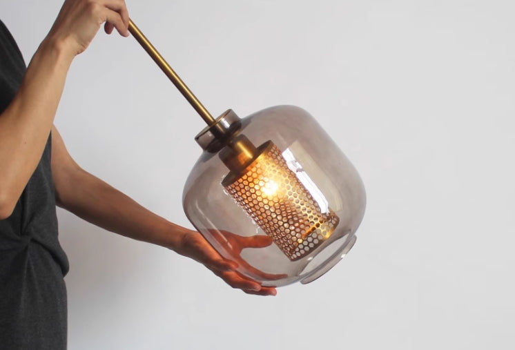 Suspension en verre Savannah – Luminaire LED suspendu chic pour des espaces élégants