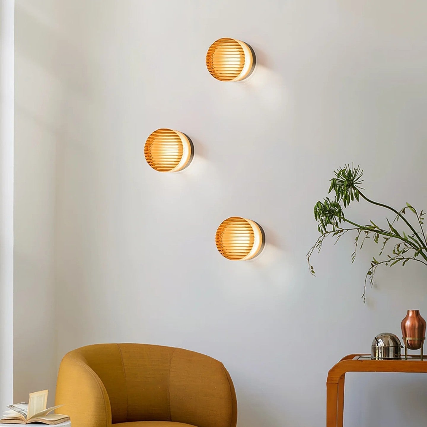 Applique murale ronde LED élégante – Ambiance chaude avec diffuseur en verre Mylk pour la décoration du salon et de la chambre à coucher