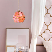 Vintage-inspired petal-shaped glass pendant – Timeless elegance for contemporary spaces