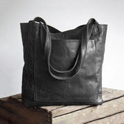 Chic and practical vegan leather handbag Eveline – Perfect for all occasions