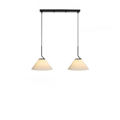 Élégance scandinave : Suspension LED en tissu crème avec design plissé nordique