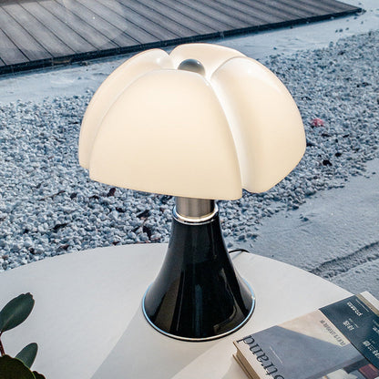 Lampe de table LED vintage chic - Style intemporel et innovation contemporaine