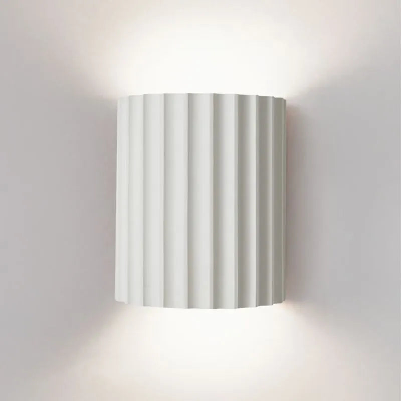Chic wandlamp met geplooide lampenkap – Verhoog uw ruimte met moderne elegantie en zachte verlichting