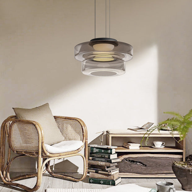 Superb glass pendant lamp in the shape of a moon – Chic and versatile indoor lighting