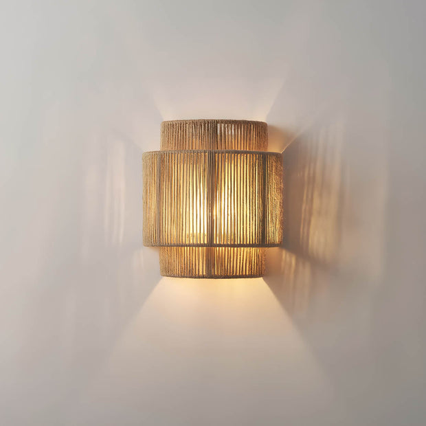 Chic Natural Rope Wall Sconce – Embrace an Organic Design for a Warm and Welcoming Atmosphere